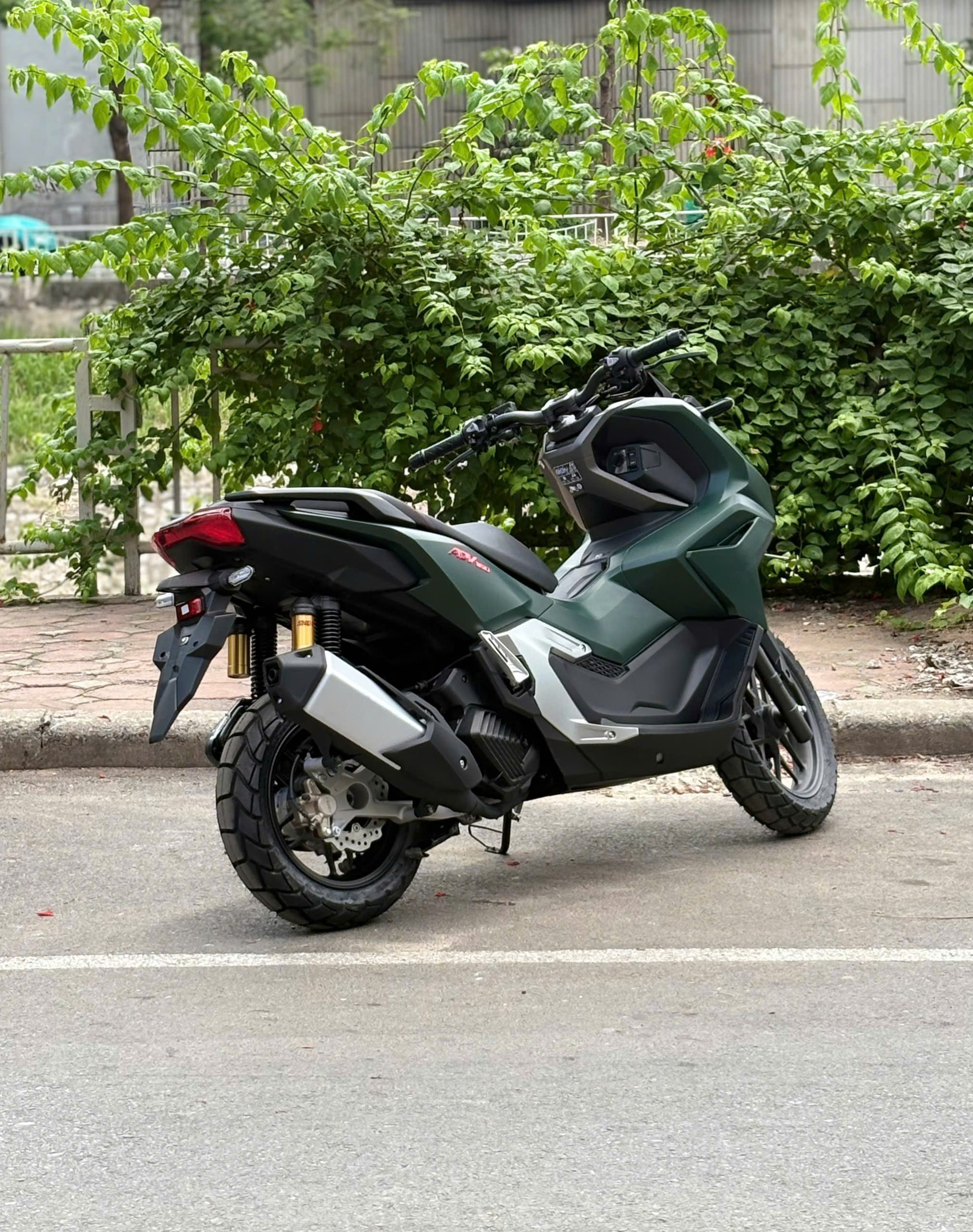 honda adv 160 xanh new - Image 6