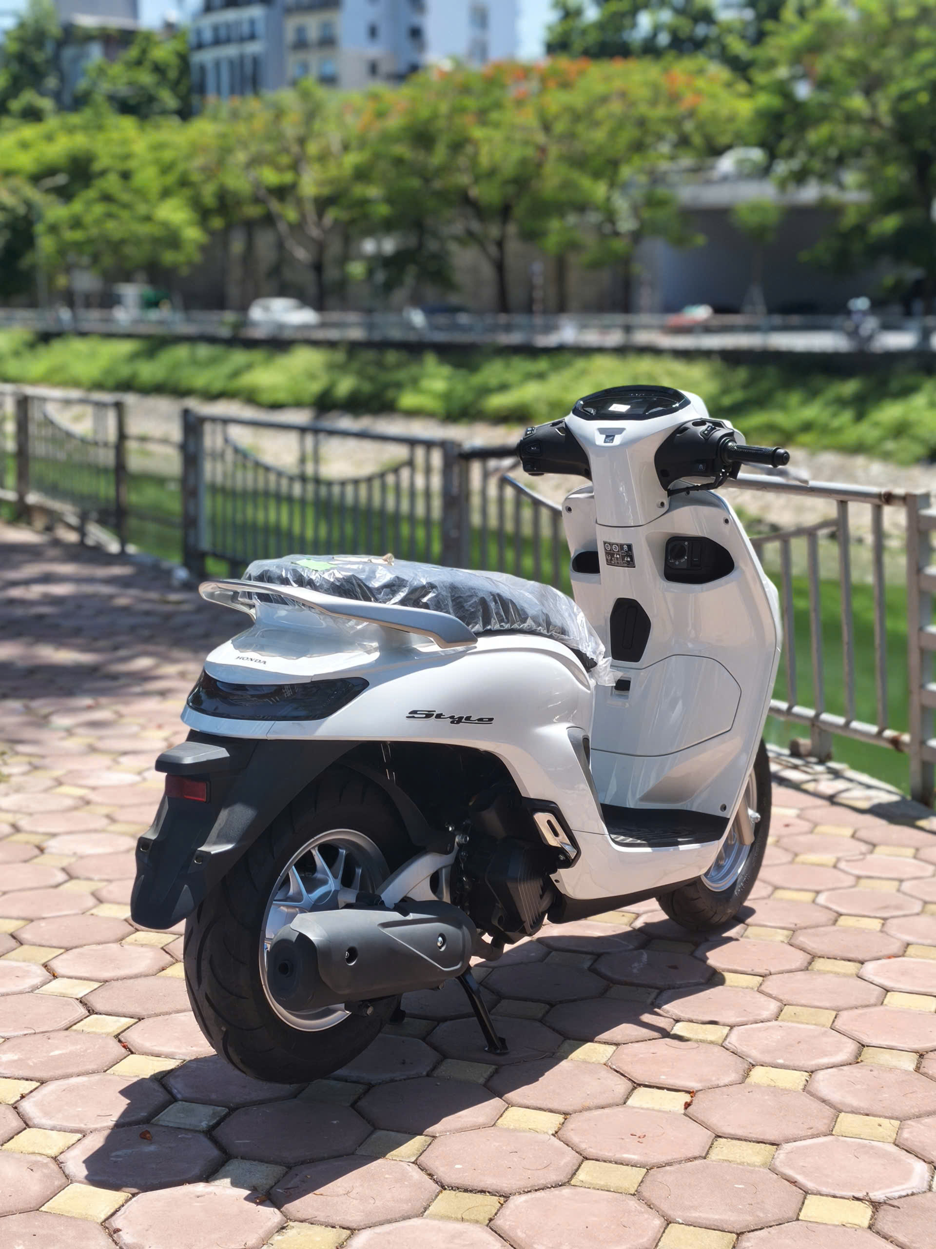 honda stylo 160 cbs 2026 trắng giá liên hệ - Image 3