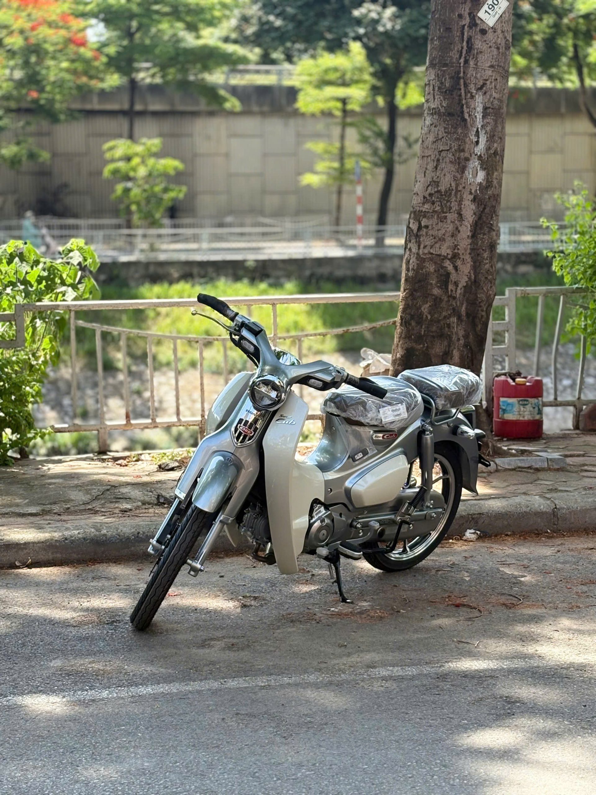 honda cub xám abs 2026 giá liên hệ - Image 4