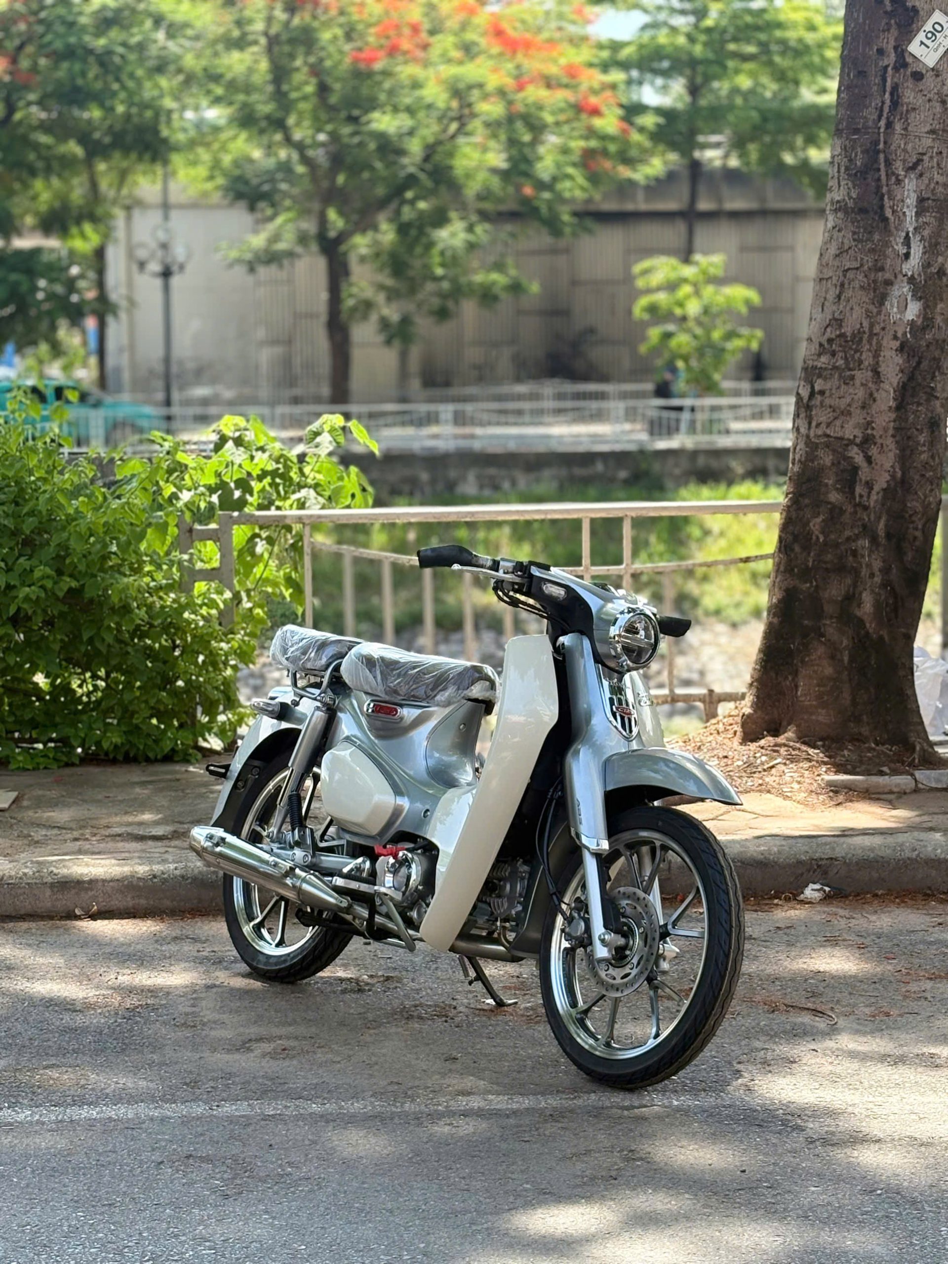 honda cub xám abs 2026 giá liên hệ - Image 5