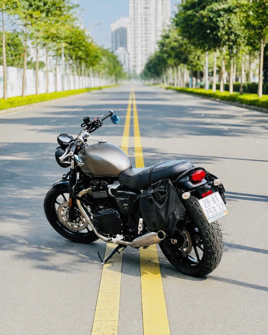 Triumph_Street_Twin • Biển số: 29A1_259.32 • Dung tích: 900cc • Đăng ký: 2022 - Image 3