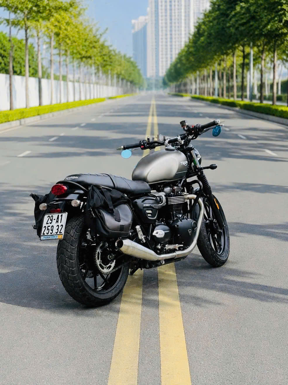 Triumph_Street_Twin • Biển số: 29A1_259.32 • Dung tích: 900cc • Đăng ký: 2022 - Image 4